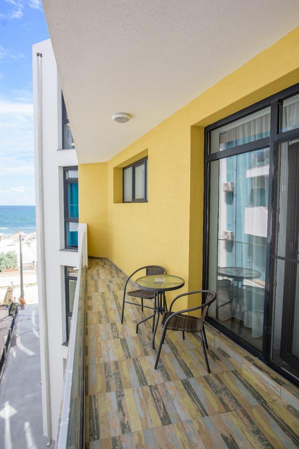 Constantinos Apartment Mamaia Nord Năvodari Esterno foto