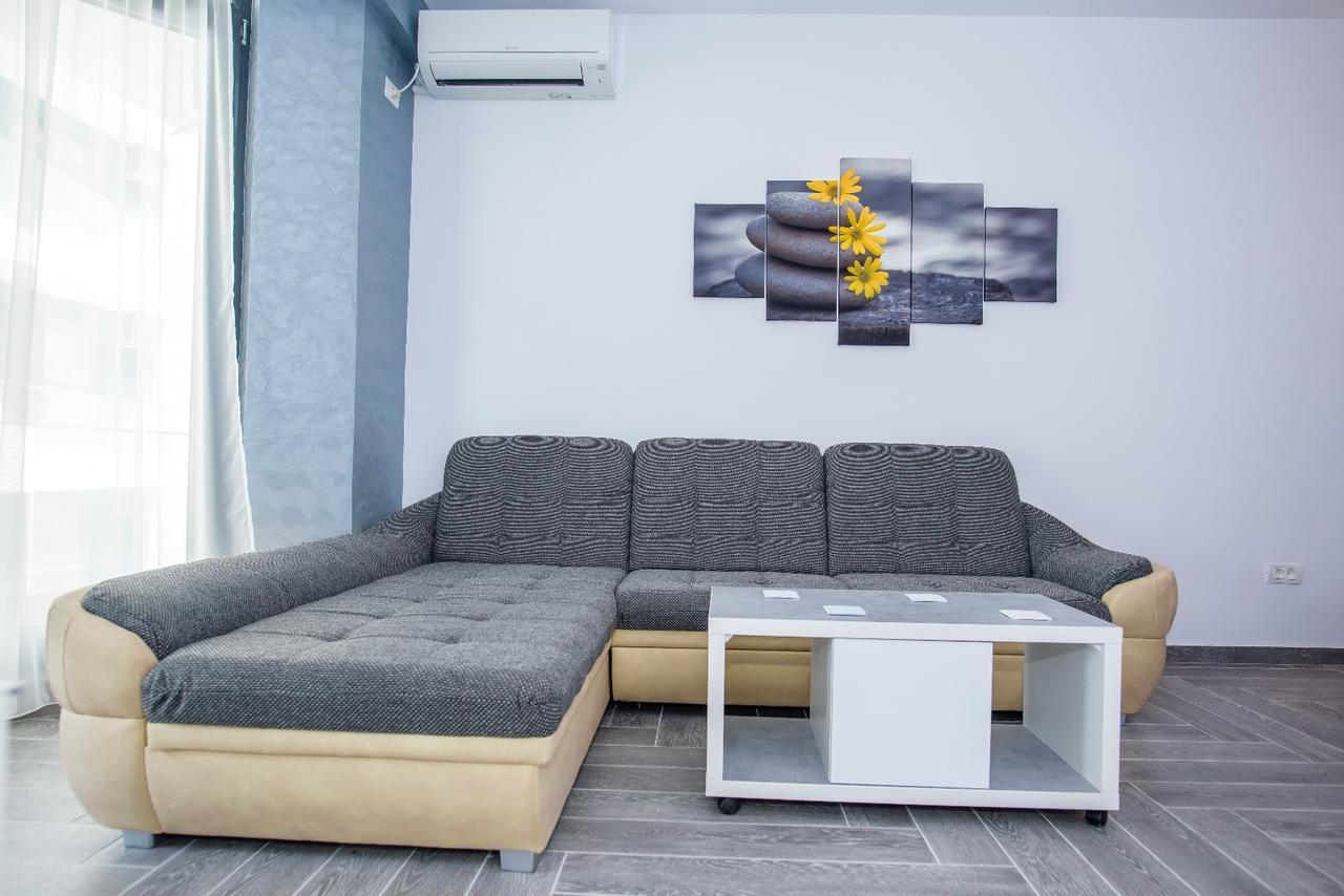 Constantinos Apartment Mamaia Nord Năvodari Esterno foto